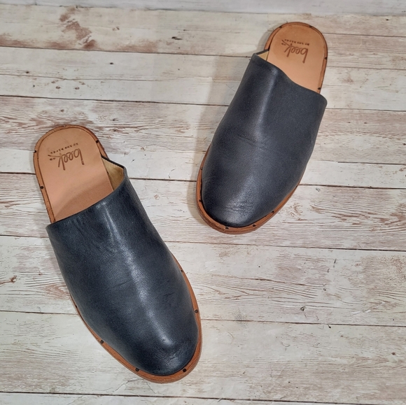 Beek Seagull  Mules in black leather - Picture 4 of 11